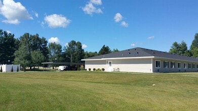 529 E 2nd St in Perry, MI - Building Photo - Building Photo