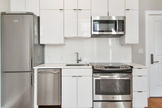 1211 G St SE in Washington, DC - Building Photo - Building Photo