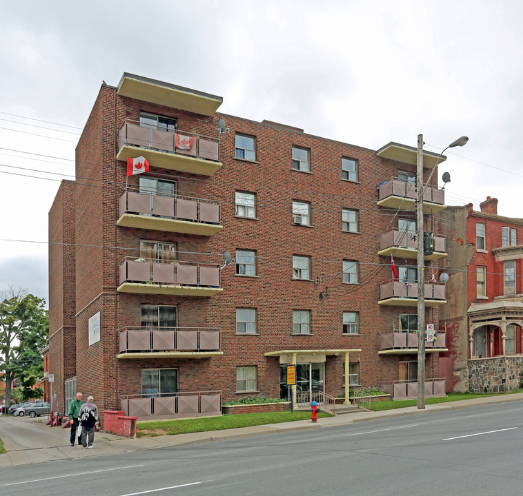 37 Wellington St S in Hamilton, ON - Building Photo