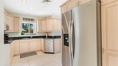 2632 NE 30th St in Fort Lauderdale, FL - Building Photo - Building Photo