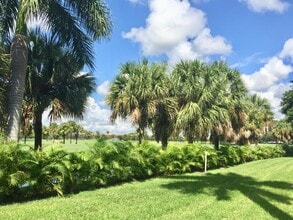 1705 Presidential Way in West Palm Beach, FL - Building Photo - Building Photo