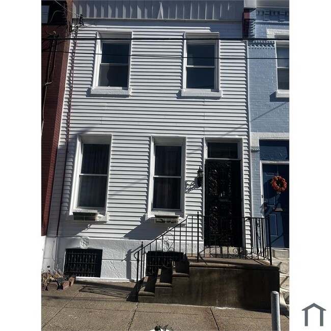 2125 N Lambert St in Philadelphia, PA - Building Photo - Building Photo