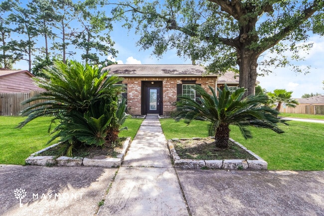 property at 20302 Fox Haven Ln