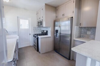 338 W Palm Dr in Oxnard, CA - Building Photo - Building Photo