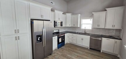 210 7th St in Rogers, AR - Building Photo - Building Photo
