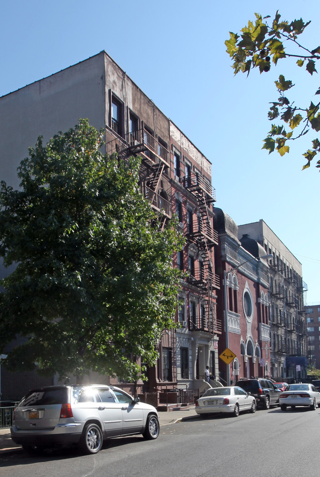 27 W 118th St in New York, NY - Foto de edificio - Building Photo