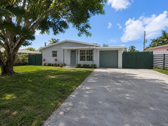 property at 4054 SW 50th St