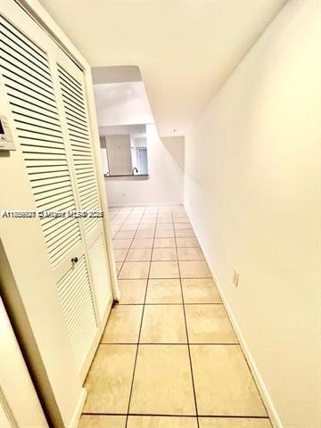 2496 Centergate Dr in Miramar, FL - Building Photo - Building Photo