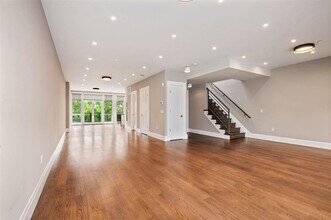 16 Bright St in Jersey City, NJ - Building Photo - Building Photo