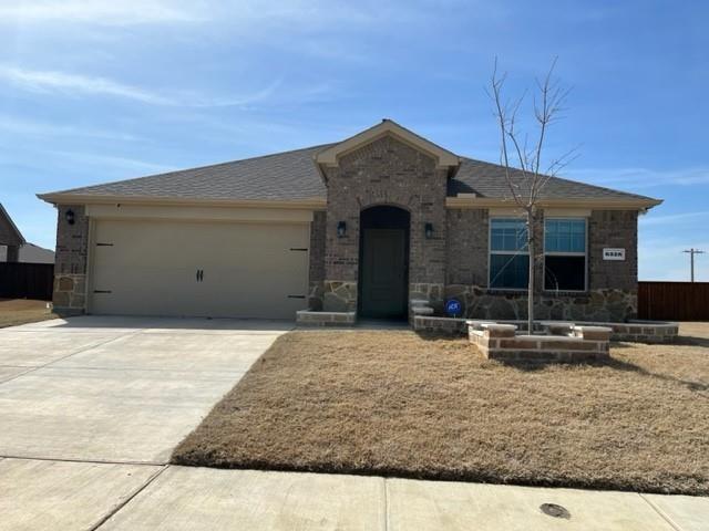 6328 Bracken Dr in Aubrey, TX - Building Photo