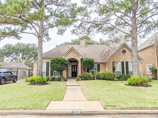 1918 Shadow Forest Dr