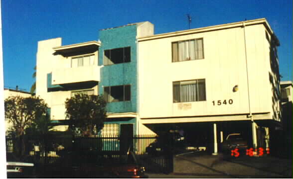 1540 S Wilton Pl in Los Angeles, CA - Building Photo - Building Photo