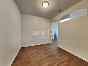 341 Diana Ct in St. Augustine, FL - Foto de edificio - Building Photo