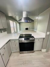 1085 Piedmont Dr in Sacramento, CA - Building Photo - Building Photo