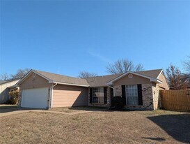 7921 Rockdale Rd in Fort Worth, TX - Building Photo