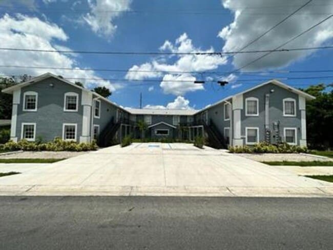 property at 425 F St