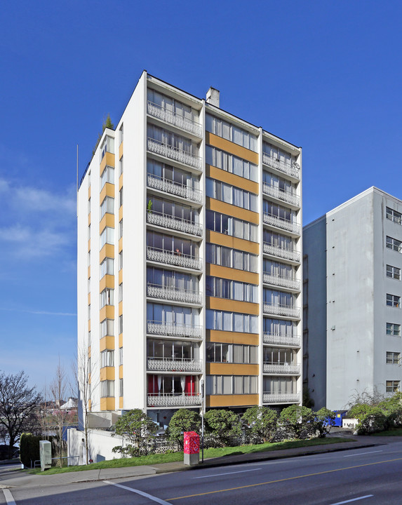 Beach Terrace in Vancouver, BC - Building Photo