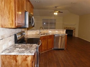 12024 Gold Creek Dr E in Fort Worth, TX - Building Photo - Building Photo