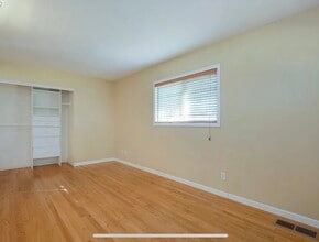 1005 NE Newall Rd in Newberg, OR - Building Photo - Building Photo