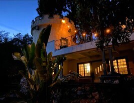 8337 Lookout Mountain Ave in Los Angeles, CA - Building Photo