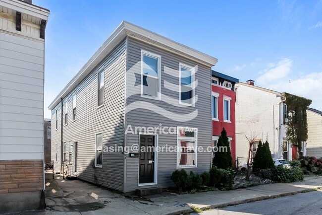 305 Pershing Ave in Covington, KY - Building Photo - Building Photo