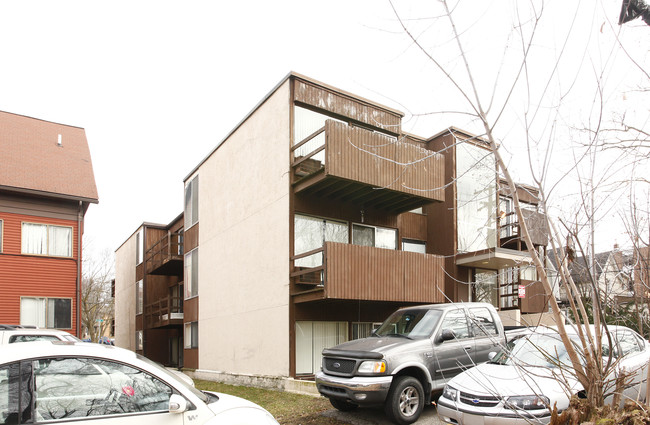 832 Packard St in Ann Arbor, MI - Foto de edificio - Building Photo