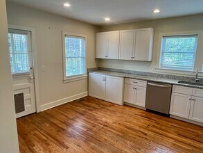 213 53rd Ave N in Nashville, TN - Building Photo - Building Photo