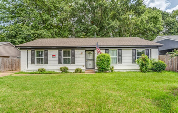 5534 Flowering Peach Dr in Memphis, TN - Building Photo - Building Photo