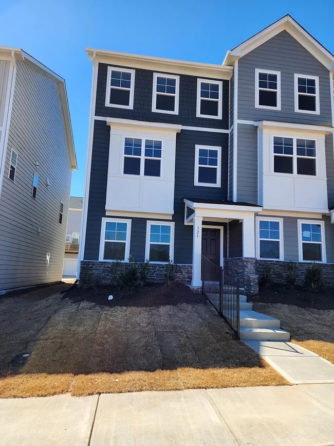 325 Devon Cliffs Dr in Wake Forest, NC - Building Photo - Building Photo