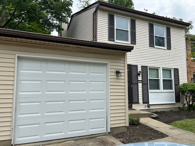 4542 Treeview Ct in Batavia, OH - Foto de edificio - Building Photo