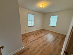 665 St Mary's Dr in Evansville, IN - Building Photo - Building Photo