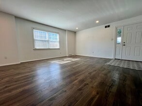 1313 Delmont Ave in Havertown, PA - Building Photo - Building Photo