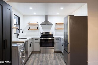 326 N 17th Dr in Phoenix, AZ - Building Photo - Building Photo