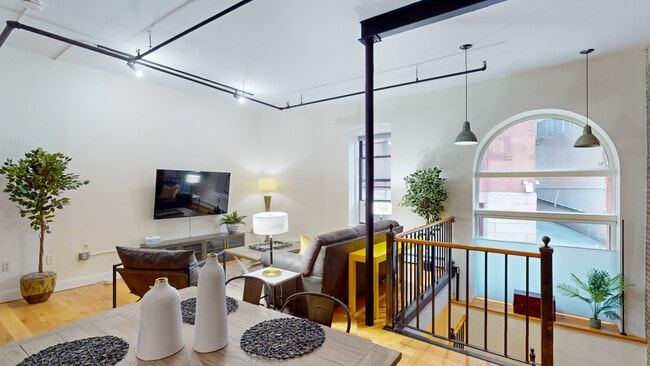 89 Austin St, Unit 1