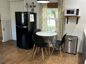 1943 Cr 321 in Glen Rose, TX - Building Photo - Building Photo