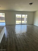 3626 NE 19th Ave in Cape Coral, FL - Building Photo