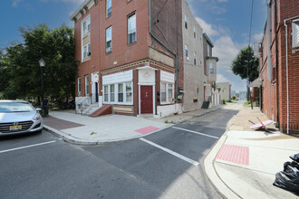 611 N 2nd St in Camden, NJ - Foto de edificio - Building Photo