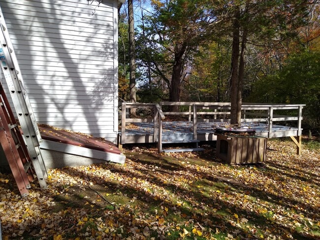 1352 Beach Lake Hwy in Beach Lake, PA - Building Photo - Building Photo