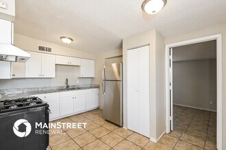 10 E Corona Rd in Tucson, AZ - Building Photo - Building Photo