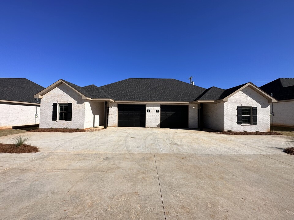 The Village in Pineville, LA - Building Photo