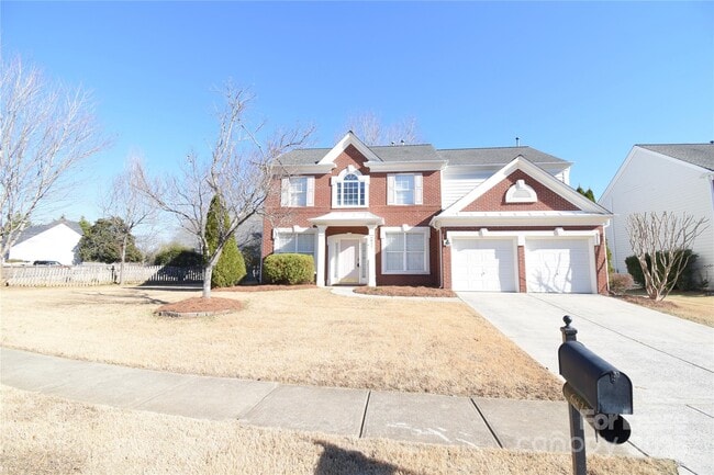 6827 Braddock Ln in Charlotte, NC - Building Photo - Building Photo