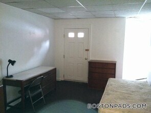 854 Beacon St, Unit D in Boston, MA - Foto de edificio - Building Photo