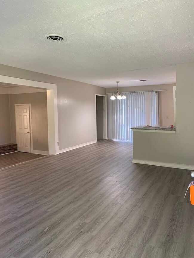 6446 Lucente Dr in Jacksonville, FL - Building Photo - Building Photo