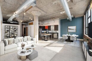 718 N Washington Ave in Minneapolis, MN - Building Photo