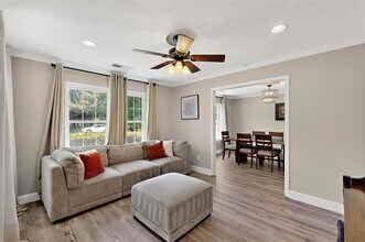 11717 Welch Rd in Dallas, TX - Building Photo - Building Photo