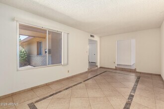 4013 S Hazelton Ln in Tempe, AZ - Building Photo - Building Photo