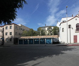 501-503 Loma Dr in Los Angeles, CA - Building Photo - Building Photo