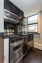 218 Avenue A in New York, NY - Building Photo - Building Photo