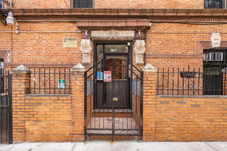 166 Cornelia St in Brooklyn, NY - Building Photo - Building Photo