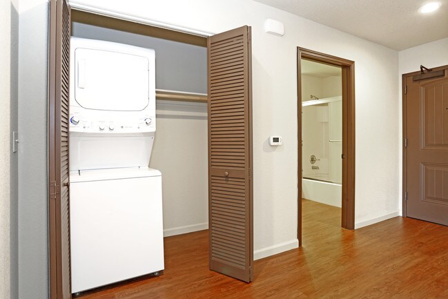 Legado de Ravel in Sacramento, CA - Building Photo - Interior Photo